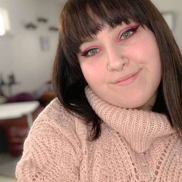 Meet your Posher, Paige - Picture 1 of 1